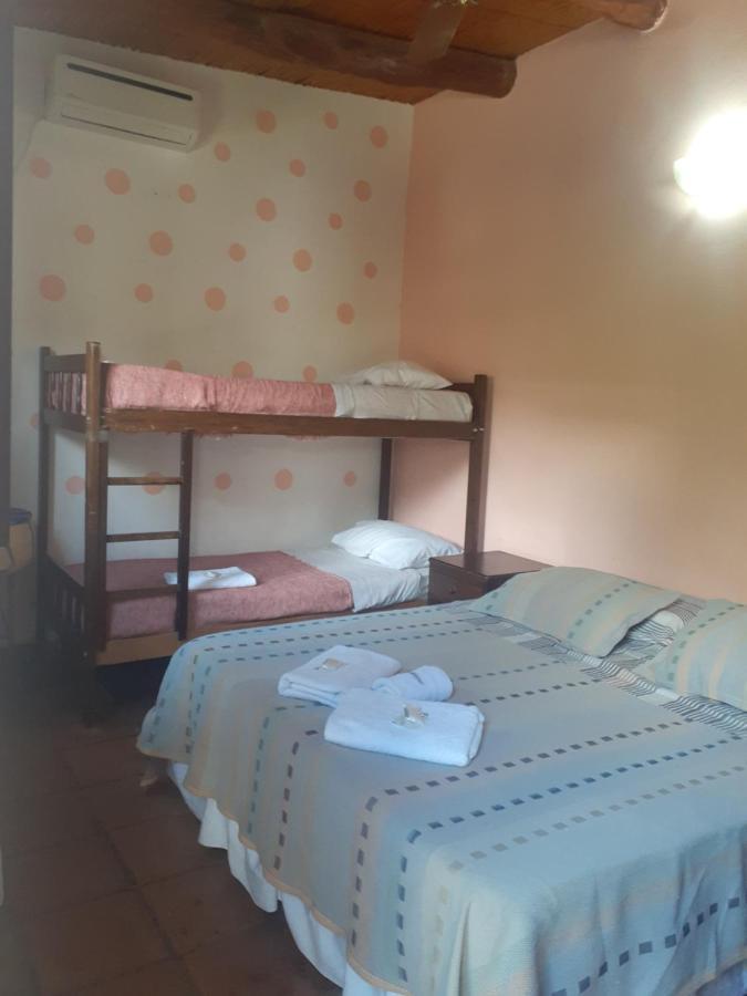 Hostal Candelaria Cafayate Bagian luar foto
