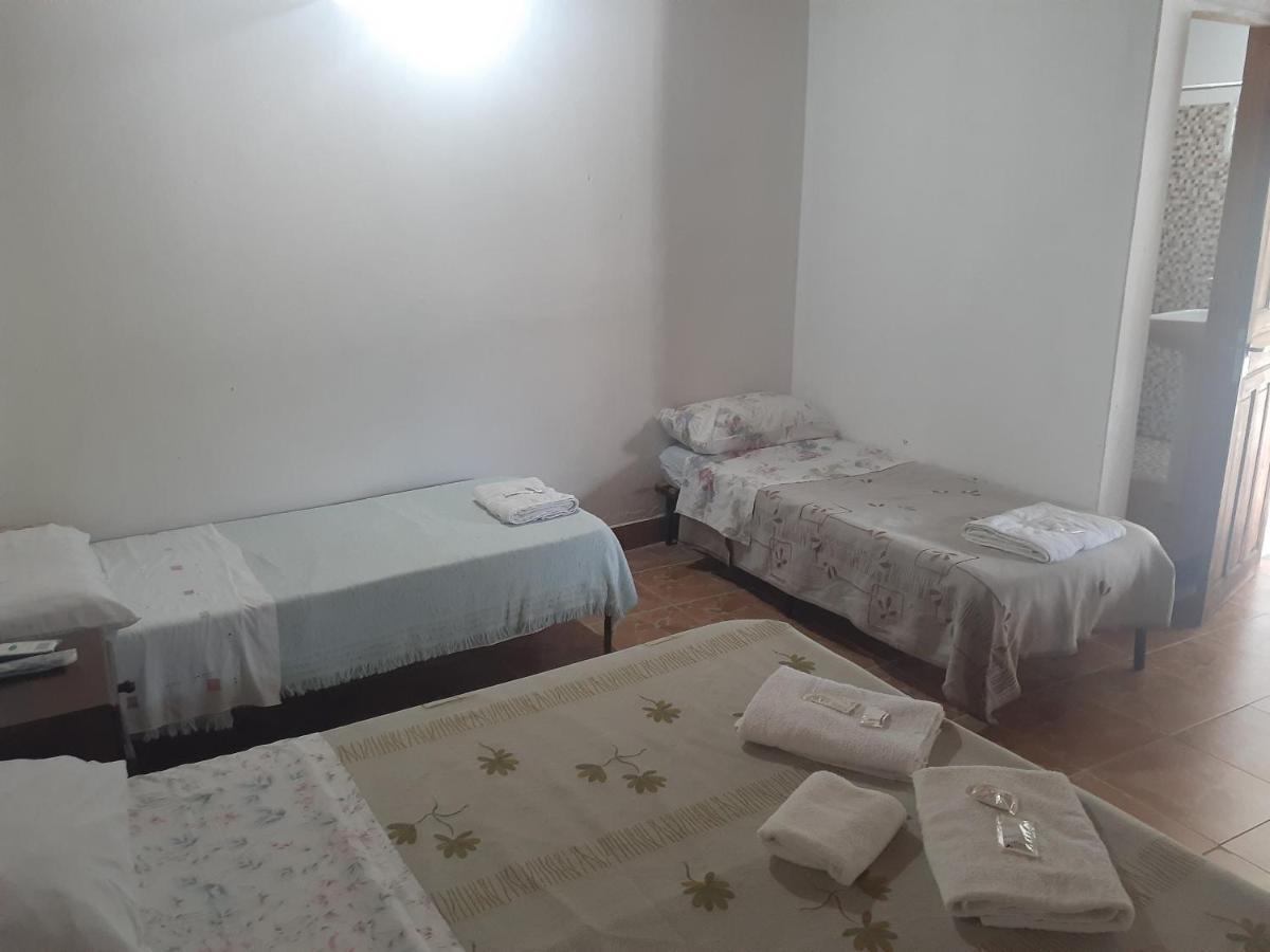 Hostal Candelaria Cafayate Bagian luar foto